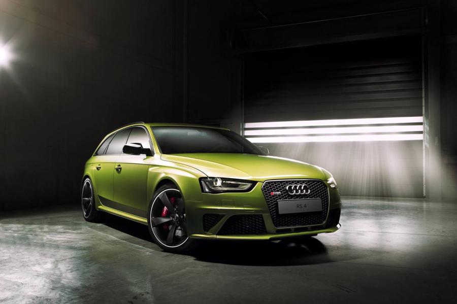  Audi RS4 Avant 2014 года  (фото 1 из 8)